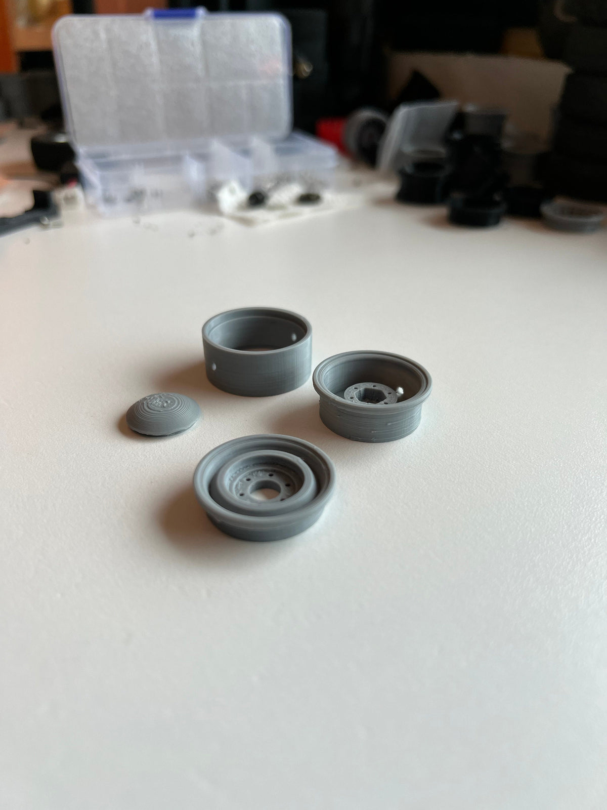 1.0 Inch Classic Beadlock Wheels *Bonus Hubcap Included