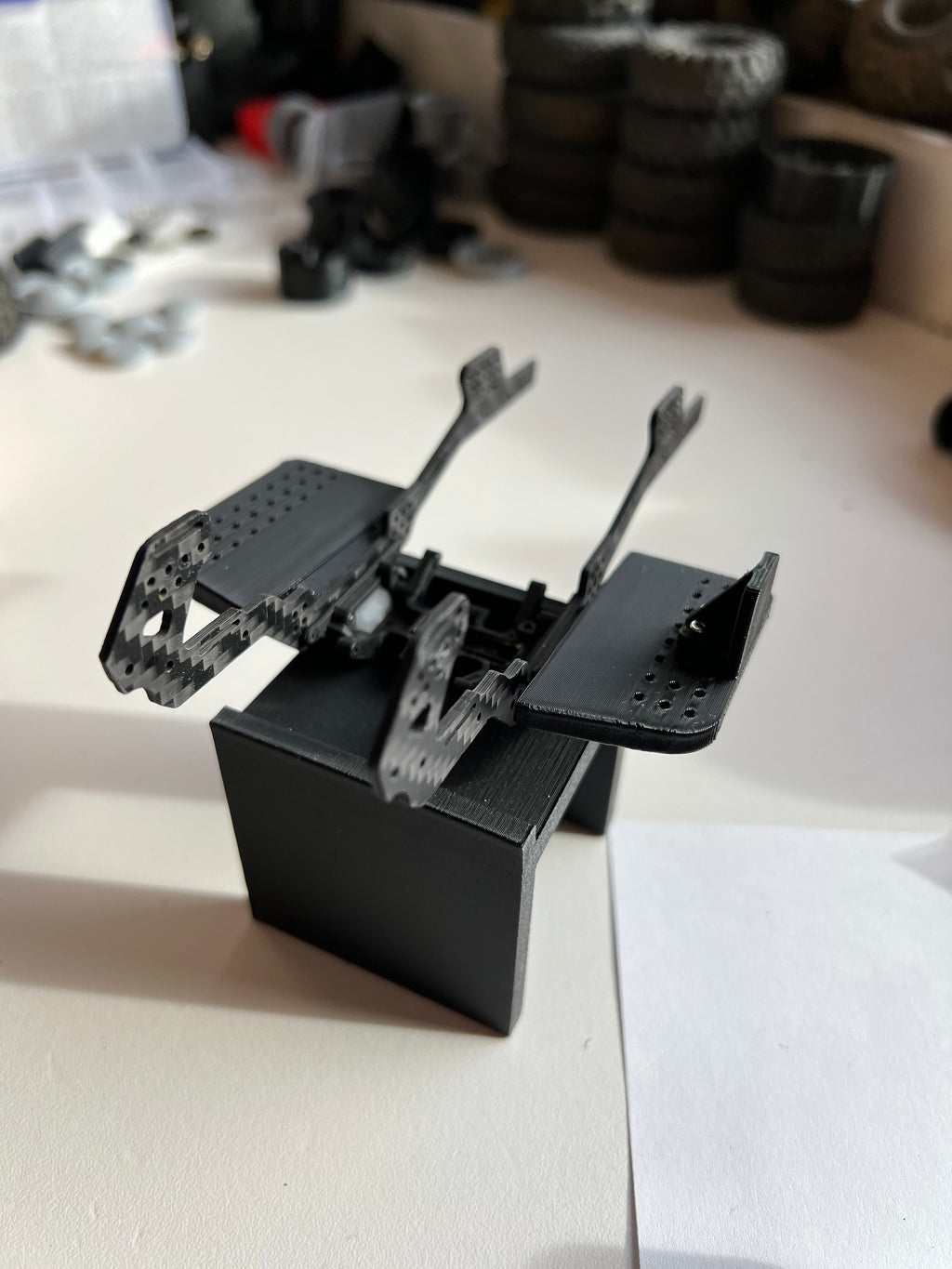 SCX24 slider mag mounts for 6 degree chassis