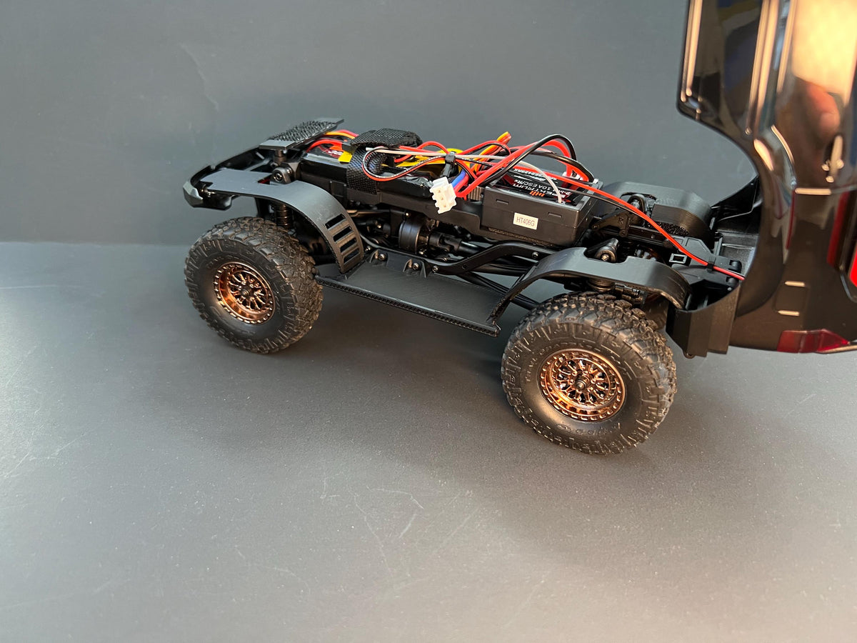 SCX24 Lexus GX Inner Fenders *Optional rock light COMPATIBLE fenders